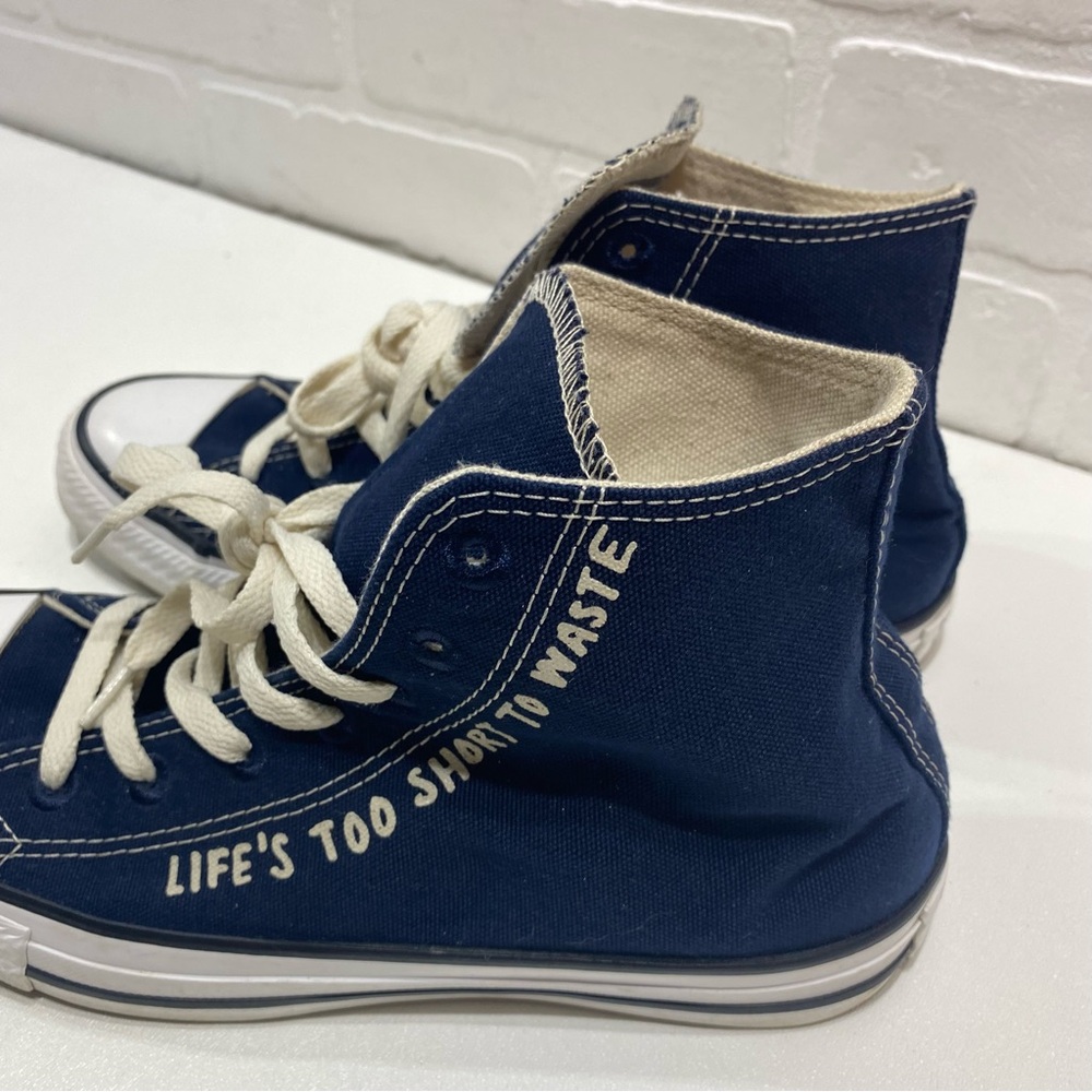 Chuck Taylor All Star High 'Life's Too Short To Waste' 16637C - Size 5.5 / 7.5 - Picture 2 of 7